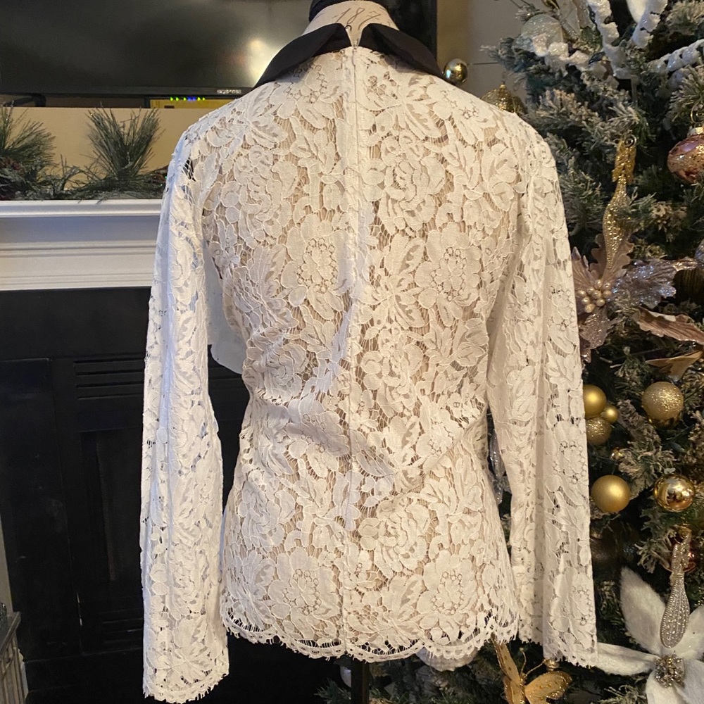 Beautiful Black & White Blouse size XL